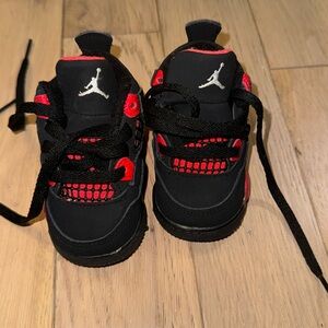 Jordan 4 retro red thunder